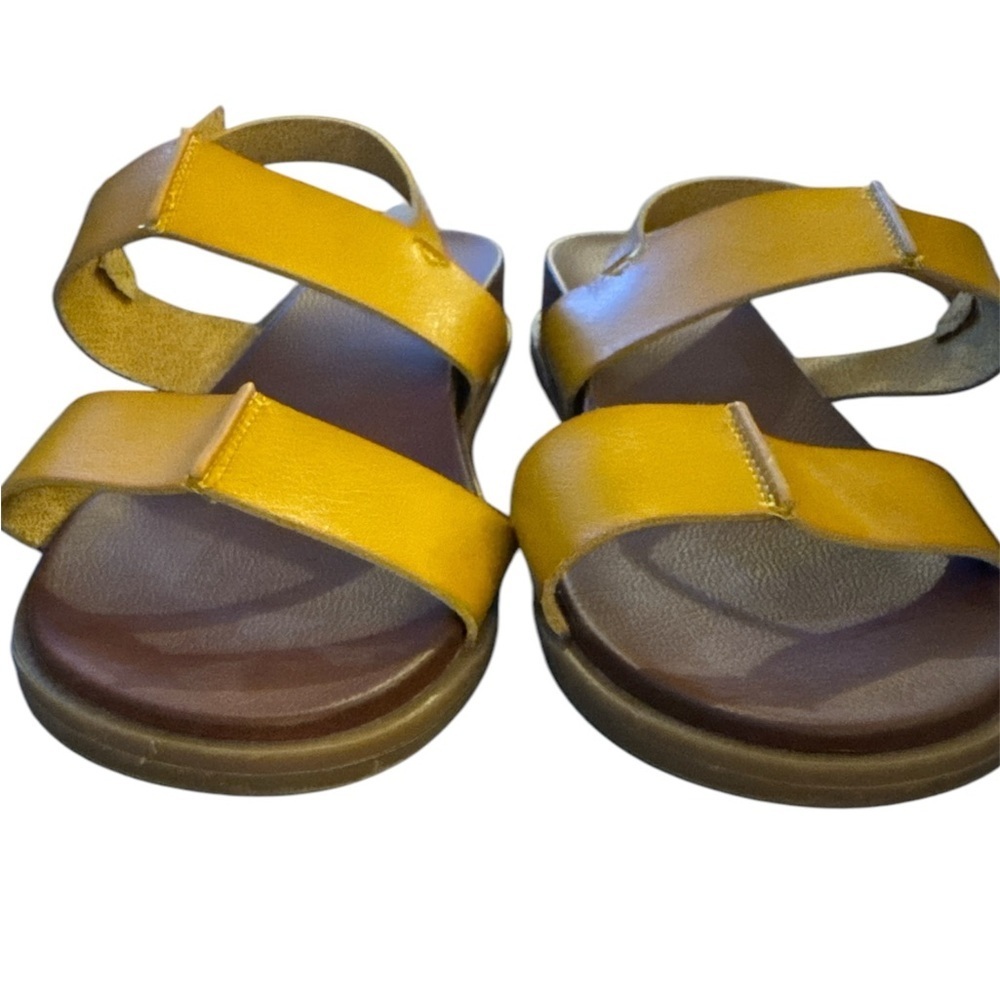 MIA Trinity Sandals - Mustard - Picture 3 of 5